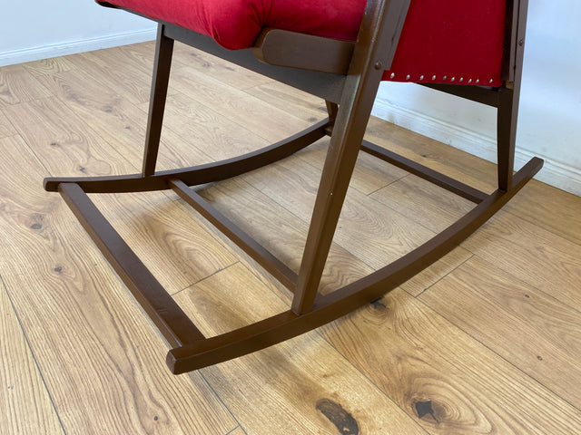 WMK # WMK Stilvoller und gut erhaltener Designer Schaukelstuhl von Selman Selmanagic für VEB Hellerau mit roter Polsterung # Stuhl Sessel Lesesessel Rocking Chair Mid-Century Retro DDR Vintage 60er