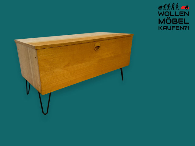 WMK I Kultiges Designer Sideboard 430/61 von Joachim Nebelung für VEB Hellerau in Sen Esche auf neuen Hairpin Metallfüssen I Kommode TV Lowboard Bank Board Mid-Century Vintage DDR 60er 70er Berlin