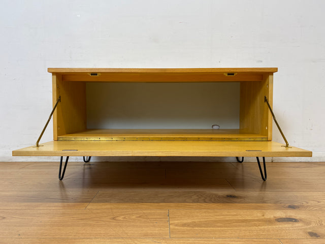 WMK I Kultiges Designer Sideboard 430/61 von Joachim Nebelung für VEB Hellerau in Sen Esche auf neuen Hairpin Metallfüssen