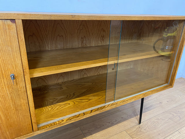 WMK I Designer Sideboard 602/M von VEB Hellerau aus 1962 in Senesche auf Hairpin Metallfüßen