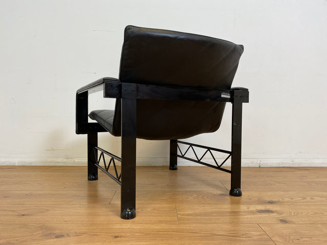 WMK # Stilvoller & hochwertiger Designersessel von Klöber aus 1996 mit Kunstleder Bezug auf schwarzem Metallrahmen # Sessel Ledersessel Clubsessel Wartestuhl Sitzgarnitur Büromöbel Praxismöbel Vintage