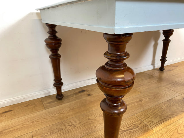WMK I Imposanter Gründerzeit Esstisch , Vollholz, mit hellblau lackierter Tischplatte & gedrechselten Beinen I großer Esszimmertisch Tisch Tafel Dining Table Schreibtisch Antik Vintage Berlin NRW Bonn