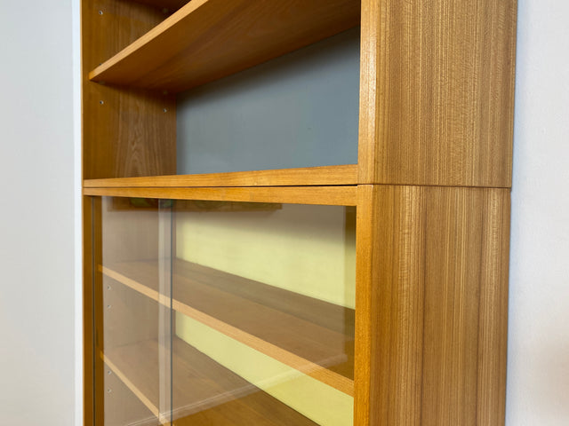 WMK I Stilvoller Designer Bücherschrank aus 1960ern von Bruno Knoblauch für VEB Hellerau I Bücherregal Regal Sekretär Highboard Regalwand Vitrine Büchervitrine Vintage Mid-Century DDR Berlin Hannover