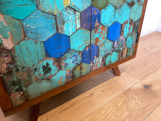 Boatwood by WMK I Einzigartiger handgefertigter Schrank aus altem Bootsholz I Teakholz massiv I Highboard Kommode Sideboard Wäscheschrank Bar Barschrank Schuhschrank Schuhkommode Berlin Usedom Bremen