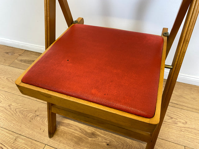 WMK # 1/11 Stylish, comfortable and stable Scandinavian mid-century folding chair with red imitation leather cover, stackable # Stacking chair, wooden chair, kitchen chair, balcony chair, school chair, vintage 60s