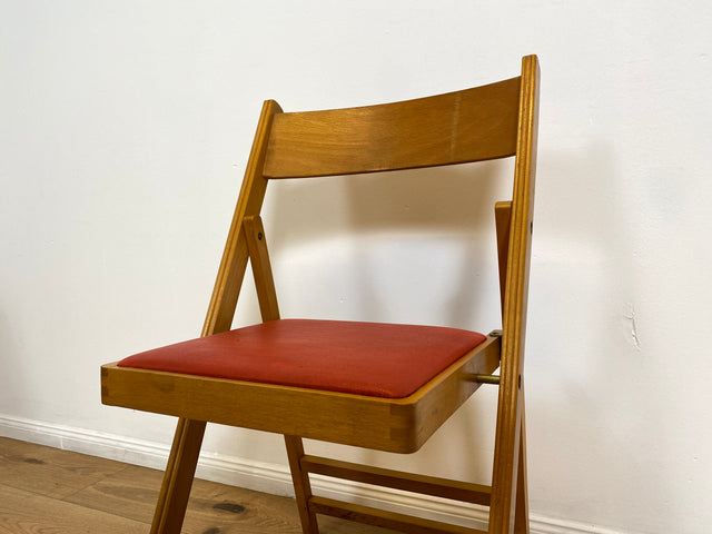 WMK # 1/11 Stylish, comfortable and stable Scandinavian mid-century folding chair with red imitation leather cover, stackable # Stacking chair, wooden chair, kitchen chair, balcony chair, school chair, vintage 60s