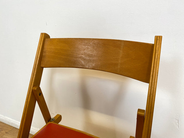 WMK # 1/11 Stylish, comfortable and stable Scandinavian mid-century folding chair with red imitation leather cover, stackable # Stacking chair, wooden chair, kitchen chair, balcony chair, school chair, vintage 60s
