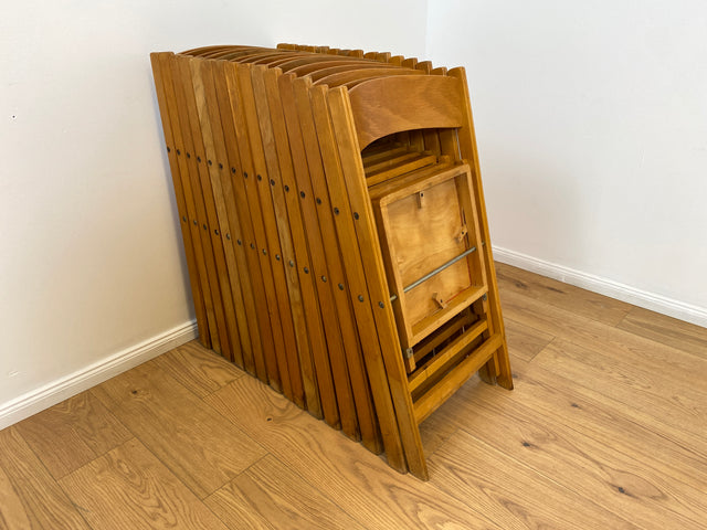 WMK # 1/11 Stylish, comfortable and stable Scandinavian mid-century folding chair with red imitation leather cover, stackable # Stacking chair, wooden chair, kitchen chair, balcony chair, school chair, vintage 60s