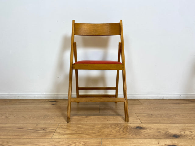 WMK # 1/11 Stylish, comfortable and stable Scandinavian mid-century folding chair with red imitation leather cover, stackable # Stacking chair, wooden chair, kitchen chair, balcony chair, school chair, vintage 60s
