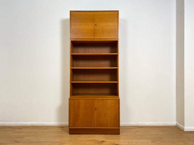 WMK # Stilvoller und sehr gut erhaltener hoher und modularer Mid-Century Bücherschrank aus 1960 in Teakholz # Schrank Highboard Regal Wohnzimmerschrank Bücherregal Schrankwand Regalwand Vintage Teak