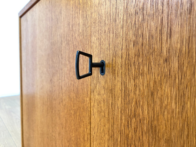 WMK # Stilvoller und sehr gut erhaltener hoher und modularer Mid-Century Bücherschrank aus 1960 in Teakholz # Schrank Highboard Regal Wohnzimmerschrank Bücherregal Schrankwand Regalwand Vintage Teak