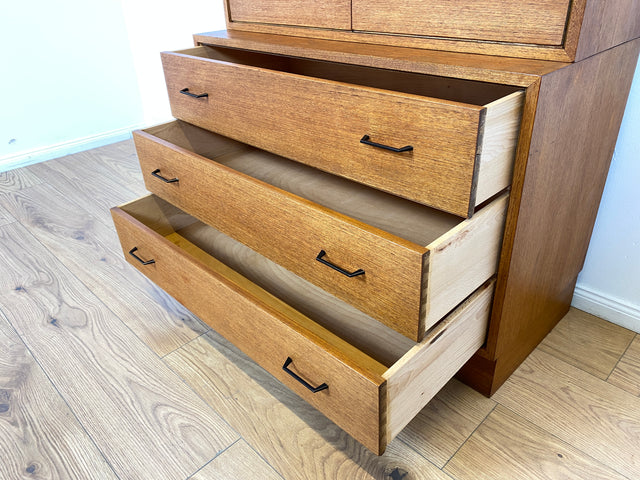 WMK # Stilvolles und sehr gut erhaltenes hohes & modulares Mid-Century Highboard aus 1960 in Teakholz mit Schubladen und Regal # Schrank Bücherschrank Wäscheschrank Regalwand Schrankwand Vintage Teak