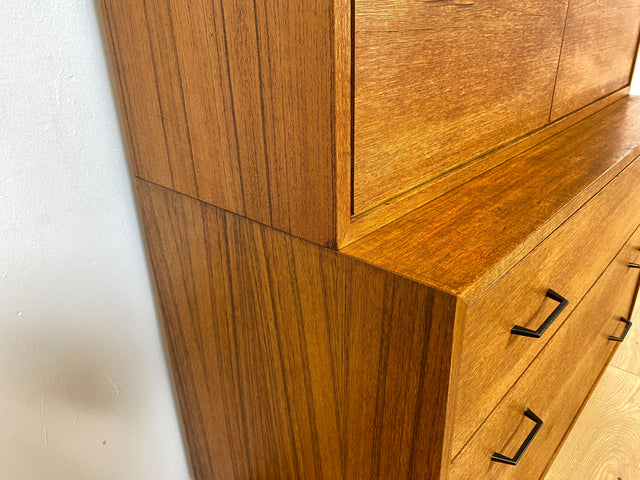 WMK # Stilvolles und sehr gut erhaltenes hohes & modulares Mid-Century Highboard aus 1960 in Teakholz mit Schubladen und Regal # Schrank Bücherschrank Wäscheschrank Regalwand Schrankwand Vintage Teak