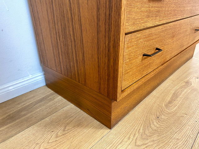 WMK # Stilvolles und sehr gut erhaltenes hohes & modulares Mid-Century Highboard aus 1960 in Teakholz mit Schubladen und Regal # Schrank Bücherschrank Wäscheschrank Regalwand Schrankwand Vintage Teak