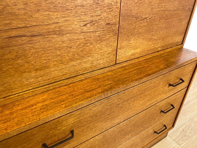 WMK # Stilvolles und sehr gut erhaltenes hohes & modulares Mid-Century Highboard aus 1960 in Teakholz mit Schubladen und Regal # Schrank Bücherschrank Wäscheschrank Regalwand Schrankwand Vintage Teak