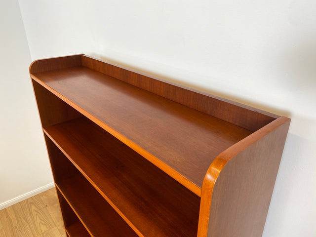 WMK # Stilvolles & gut erhaltenes hohes skandinavisches Bücherregal aus vollem Holz mit verstellbaren Regalböden # Regal Bücherschrank Holzregal Küchenregal Mid-Century Vintage 60er # Versand möglich