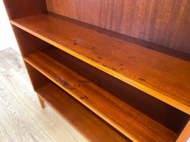 WMK # Stilvolles & gut erhaltenes hohes skandinavisches Bücherregal aus vollem Holz mit verstellbaren Regalböden # Regal Bücherschrank Holzregal Küchenregal Mid-Century Vintage 60er # Versand möglich