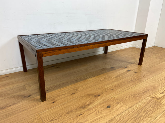 WMK Stilvoller & sehr gut erhaltener skandinavischer Couchtisch aus Palisander mit kunstvollen Fliesen # Tisch Wohnzimmertisch Beistelltisch Fliesentisch Coffee Table Vintage Mid-Century Danish Design