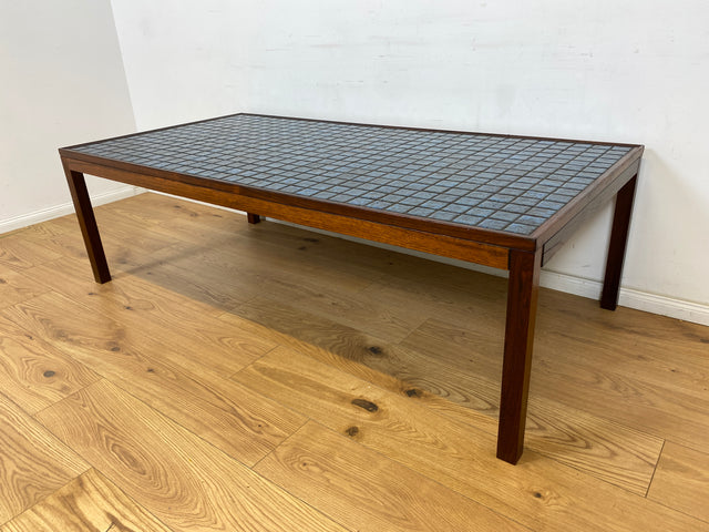 WMK Stilvoller & sehr gut erhaltener skandinavischer Couchtisch aus Palisander mit kunstvollen Fliesen # Tisch Wohnzimmertisch Beistelltisch Fliesentisch Coffee Table Vintage Mid-Century Danish Design