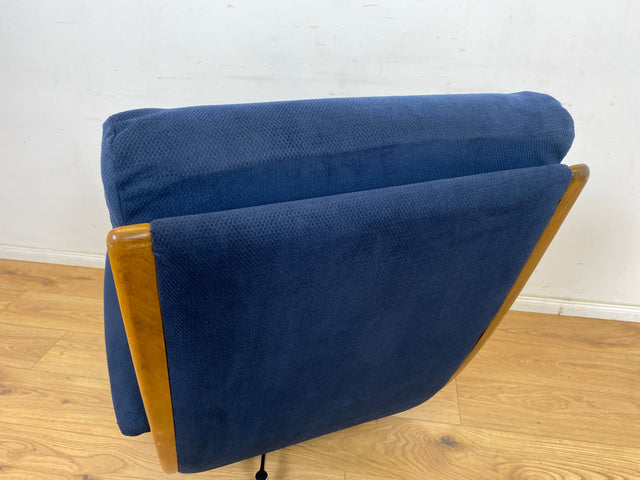 WMK Besonders schöner & äußerst bequemer Mid-Century Drehsessel auf Rollen mit passendem Fußhocker in neuem königsblauem Bezug # Sessel Drehstuhl Relax  Lounge Lesesessel Fernsehsessel Liege Vintage