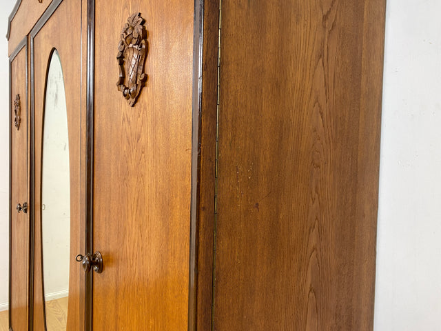 WMK Sehr imposanter und gut erhaltener antiker Kleiderschrank aus vollem Eichenholz mit Spiegeltür # Schrank Wäscheschrank Schlafzimmerschrank Dielenschrank Bauernschrank Wardrobe Vintage Jugendstil