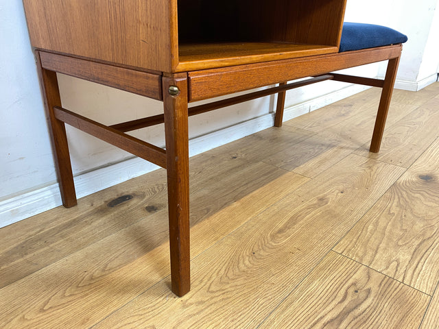 WMK Elegante und sehr gut erhaltene skandinavische Telefonbank in Teakholz mit Schublade & neuem Bezug # Bank Sitzbank Holzbank Beistelltisch Flurgarderobe Flurkommode Ablage Mid-Century Vintage Teak