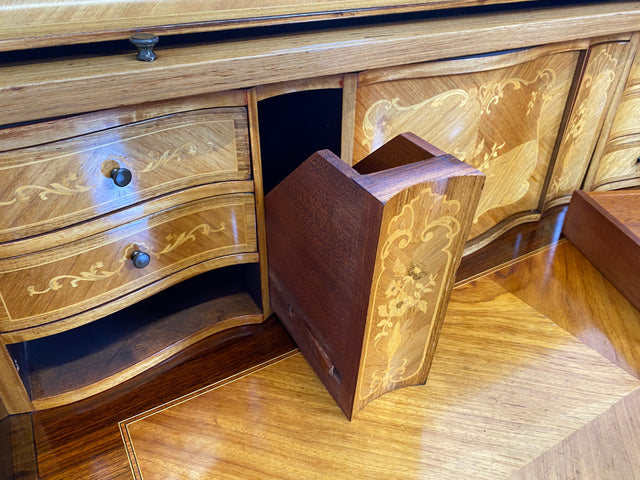 WMK # Vornehmer und gut erhaltener dänischer 60er Jahre Sekretär im Stil Louis XVI aus vollem Holz, mit feinen Intarsien # Sekretär Schreibschrank Schreibtisch Kommode Desk Barock Rokoko XV Vintage