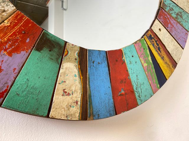 Boatwood by WMK # Beautiful round wall mirror made of old boat wood, a handmade unique piece made of teak in the original colors of the boats # colorful mirror bathroom mirror hallway mirror boat furniture artwork art