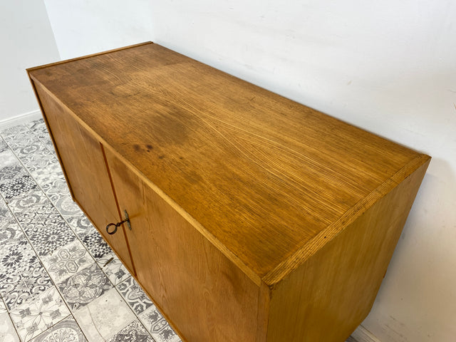 WMK Stilvolle jedoch etwas abgerockte Mid-Century Kommode 602/A aus 1968 in Senesche , ein Original von Franz Ehrlich für VEB Hellerau # Schrank Fernsehkommode TV-Lowboard Sideboard 60er DDR Vintage