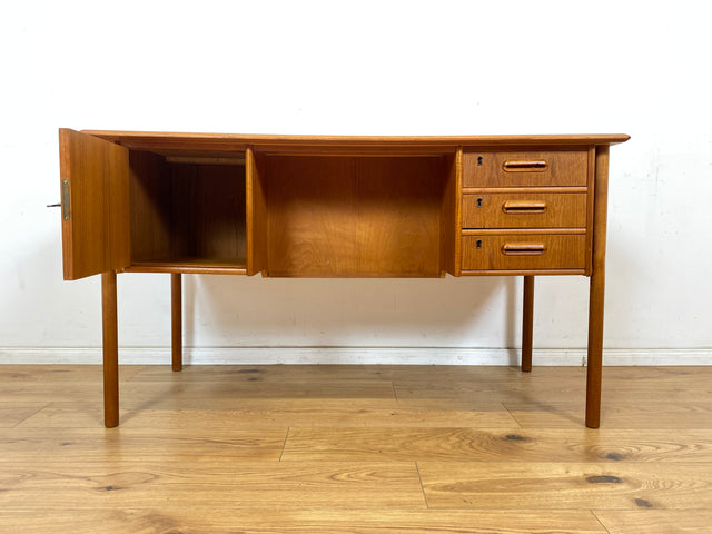 WMK Stilvoller und sehr gut erhaltener skandinavischer Schreibtisch in Teakholz , freistehend mit Regal und Fach an der Rückseite # Arbeitstisch Bürotisch Desk Danisch Design Mid-Century Vintage Teak