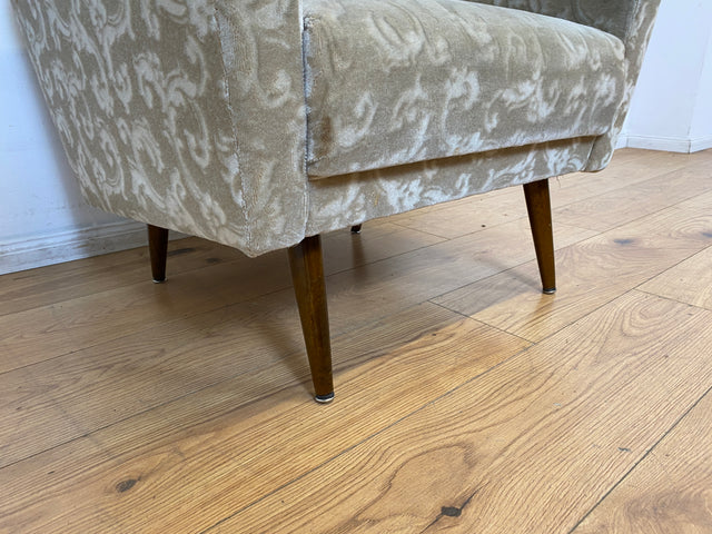 WMK Stilvoller und gut erhaltener Mid-Century Sessel mit Originalbezug und edlem Holzgestell