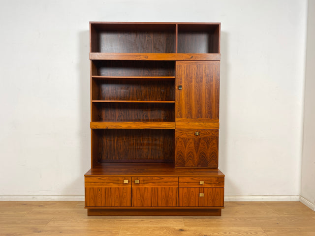 WMK Hochwertiger und sehr gut erhaltener skandinavische Bücherschrank in Palisander mit Vitrine & edlen Messinggriffen # Regal Bücherregal Wohnzimmerschrank Highboard Sideboard Rosewood Vintage Design