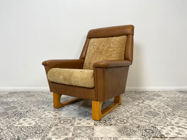 WMK Kultiger, äußerst bequemer und gut erhaltener Space Age Sessel mit plüschigem Sitzbezug und Kunstleder Umrandung # Clubsessel Lesesessel Ledersessel Sitzgarnitur Vintage Mid-Century 70er Retro