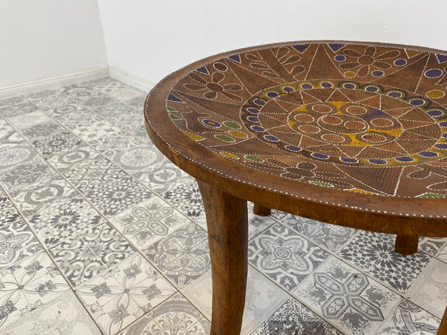 WMK Wunderschöner handgearbeiteter und kunstvoll handbemalter Holztisch , vermutlich Afrikanisch # Tisch Teetisch coffee table Beistelltisch Couchtisch Schale Vintage - Lieferung möglich