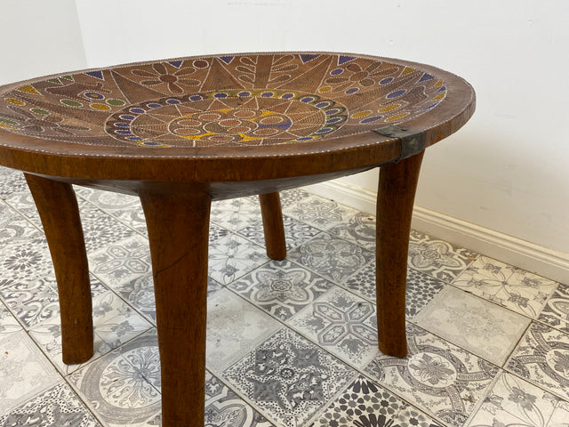 WMK Wunderschöner handgearbeiteter und kunstvoll handbemalter Holztisch , vermutlich Afrikanisch # Tisch Teetisch coffee table Beistelltisch Couchtisch Schale Vintage - Lieferung möglich