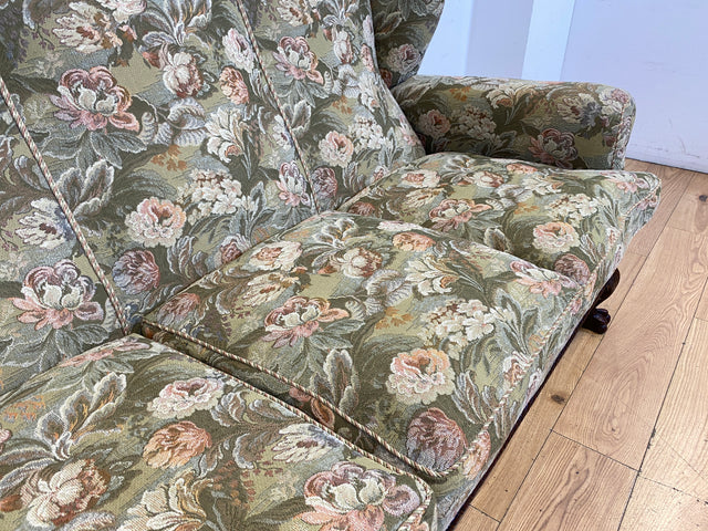 Wunderschönes skandinavisches antikes Sofa mit handverzierten Löwen Tatzen, grandiosem floralem Bezug und Federfüllung I Couch Liege Wohnzimmer Barock Rokoko Vintage I