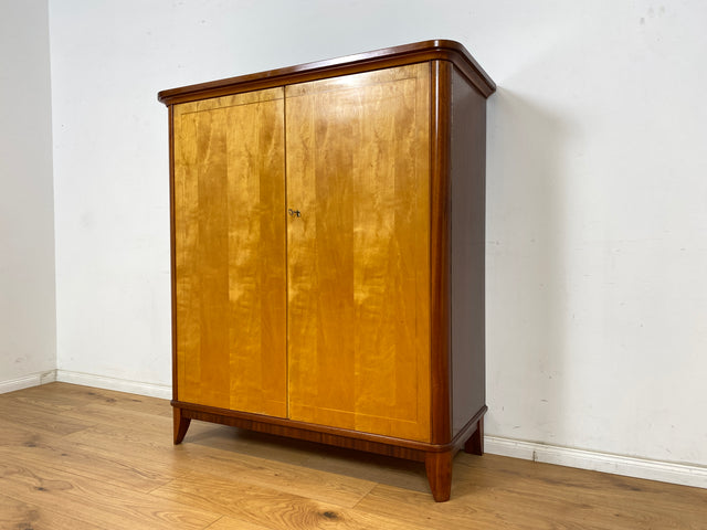 WMK Formschöner und sehr gut erhaltener Mid-Century Wäscheschrank aus 1959 mit innenliegenden Schubladen # Schrank Highboard Kleiderschrank Rockabilly Wardrobe Flurschrank Schuhschrank Vintage 50er