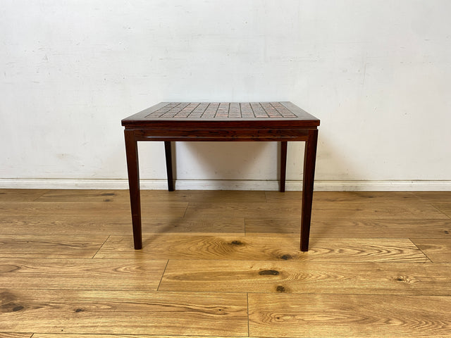 WMK Schöner und sehr gut erhaltener skandinavischer Couchtisch aus Palisander mit kunstvoll gestalteten Fliesen # Wohnzimmertisch Beistelltisch Fliesentisch Coffe table Vintage Mid-Century Rosewood