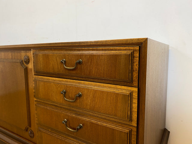 WMK Hochwertiges und sehr gut erhaltenes 230cm langes dänisches Stilmöbel Sideboard im antikem Stil mit Schubladen und Schiebetüren # Anrichte Büfett Buffett Schrank TV-Lowboard Kommode Vintage 70er