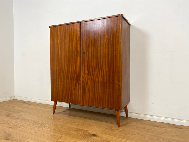 WMK Stilvoller, hochwertiger und gut erhaltener skandinavischer Wäscheschrank aus vollem Holz mit Schubladen # Schrank Kleiderschrank Highboard Kommode Wäschekommode Sideboard Mid-Century Vintage 50er