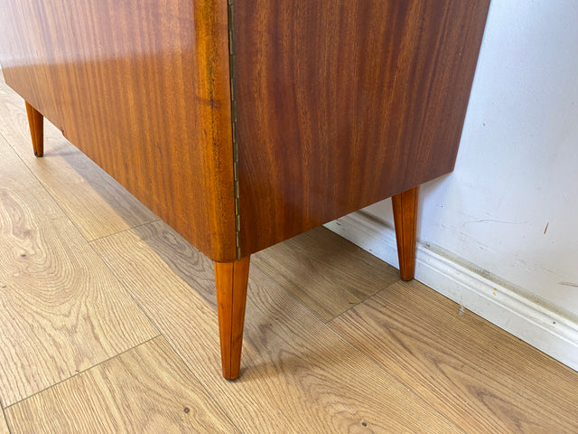 WMK Stilvoller, hochwertiger und gut erhaltener skandinavischer Wäscheschrank aus vollem Holz mit Schubladen # Schrank Kleiderschrank Highboard Kommode Wäschekommode Sideboard Mid-Century Vintage 50er