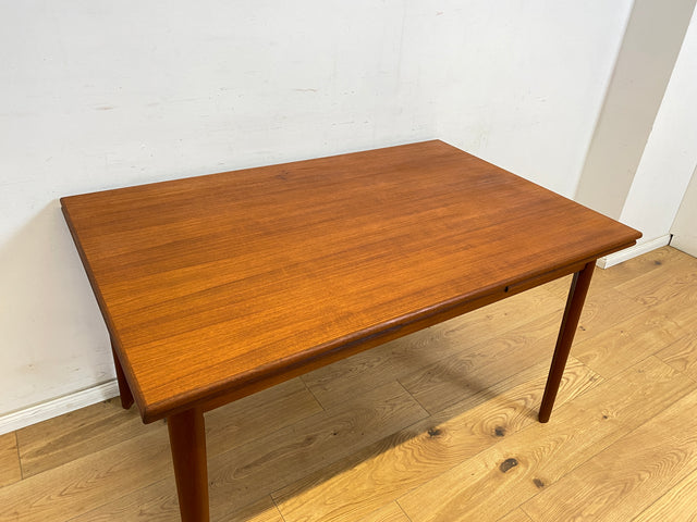 WMK Stilvoller und gut erhaltener ausziehbarer skandinavischer Esstisch aus 1960er Jahren in Teakholz # Tisch Esszimmertisch Dining table Küchentisch Holztisch Mid-Century Vintage Danish Design 60er