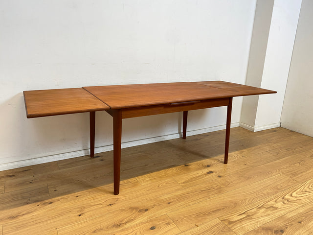 WMK Stilvoller und gut erhaltener ausziehbarer skandinavischer Esstisch aus 1960er Jahren in Teakholz # Tisch Esszimmertisch Dining table Küchentisch Holztisch Mid-Century Vintage Danish Design 60er