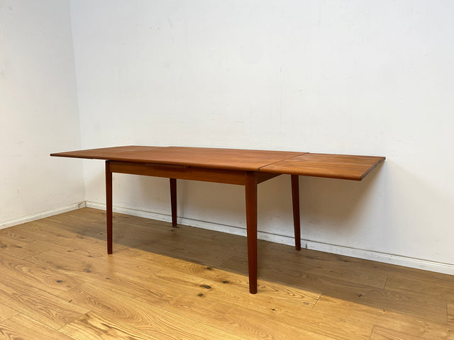 WMK Stilvoller und gut erhaltener ausziehbarer skandinavischer Esstisch aus 1960er Jahren in Teakholz # Tisch Esszimmertisch Dining table Küchentisch Holztisch Mid-Century Vintage Danish Design 60er