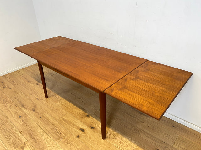 WMK Stilvoller und gut erhaltener ausziehbarer skandinavischer Esstisch aus 1960er Jahren in Teakholz # Tisch Esszimmertisch Dining table Küchentisch Holztisch Mid-Century Vintage Danish Design 60er