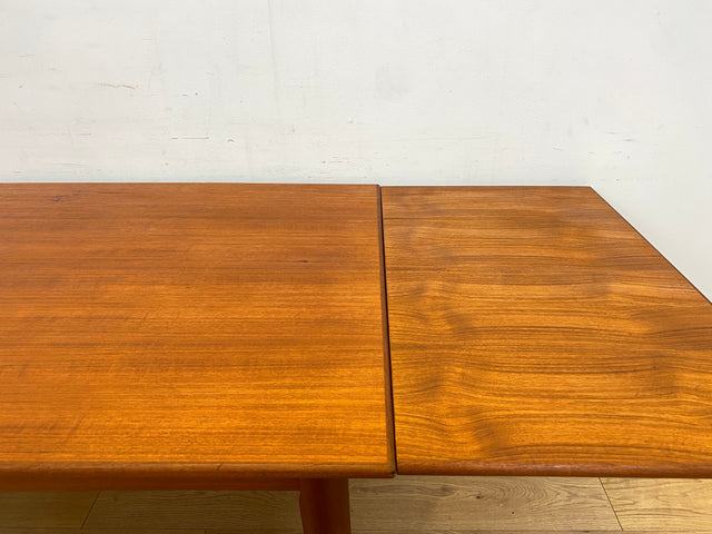 WMK Stilvoller und gut erhaltener ausziehbarer skandinavischer Esstisch aus 1960er Jahren in Teakholz # Tisch Esszimmertisch Dining table Küchentisch Holztisch Mid-Century Vintage Danish Design 60er