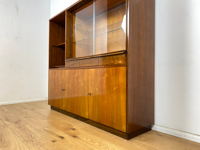 WMK Hochwertiger und gut erhaltener tschechischer 50er Jahre Wohnzimmerschrank aus vollem Holz mit Vitrine und Regalfach # Schrank Vitrinenschrank Sideboard Geschirrschrank Mid-Century Vintage 60er