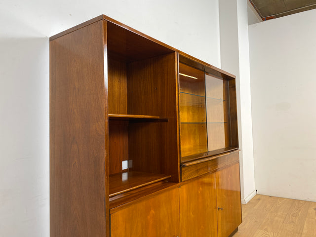 WMK Hochwertiger und gut erhaltener tschechischer 50er Jahre Wohnzimmerschrank aus vollem Holz mit Vitrine und Regalfach # Schrank Vitrinenschrank Sideboard Geschirrschrank Mid-Century Vintage 60er