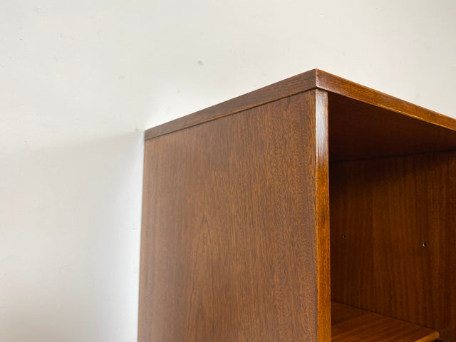 WMK Hochwertiger und gut erhaltener tschechischer 50er Jahre Wohnzimmerschrank aus vollem Holz mit Vitrine und Regalfach # Schrank Vitrinenschrank Sideboard Geschirrschrank Mid-Century Vintage 60er