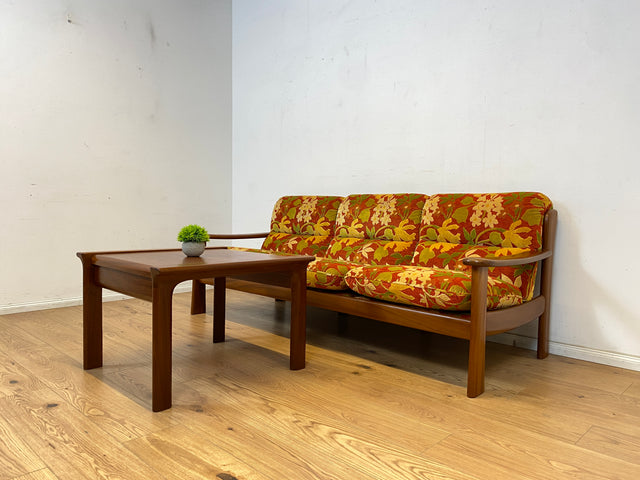 WMK Freundliches, hochwertiges & sehr gut erhaltenes skandinavisches Sofa mit Teakholz Rahmen und flippigem Originalbezug # Sofa Couch Daybed 3-Sitzer Teak Danish Design Mid-Century 60er 70er Vintage